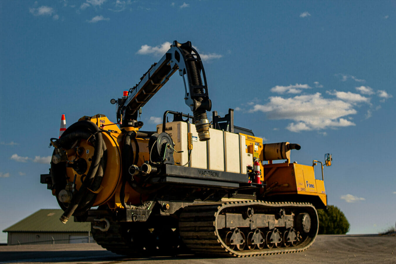 Hydrovac Truck Service Pressurized Water & Vaccuming Excavation